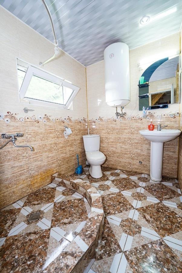 Bori'S Guesthouse Ushguli ภายนอก รูปภาพ