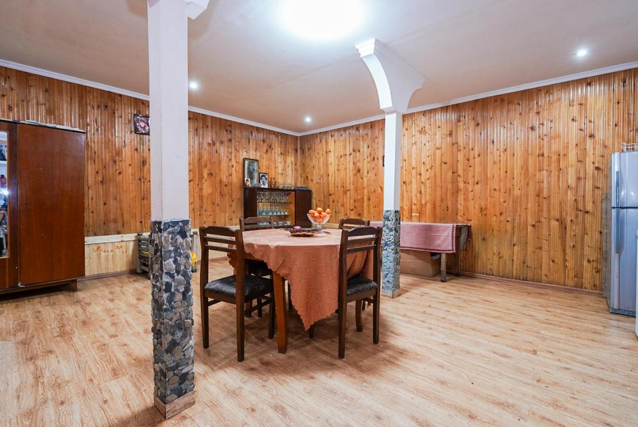 Bori'S Guesthouse Ushguli ภายนอก รูปภาพ