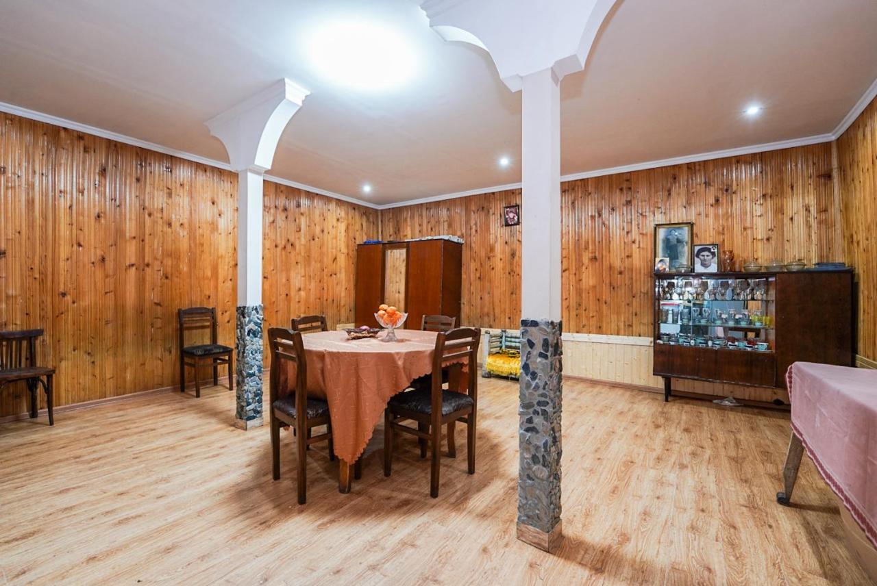Bori'S Guesthouse Ushguli ภายนอก รูปภาพ